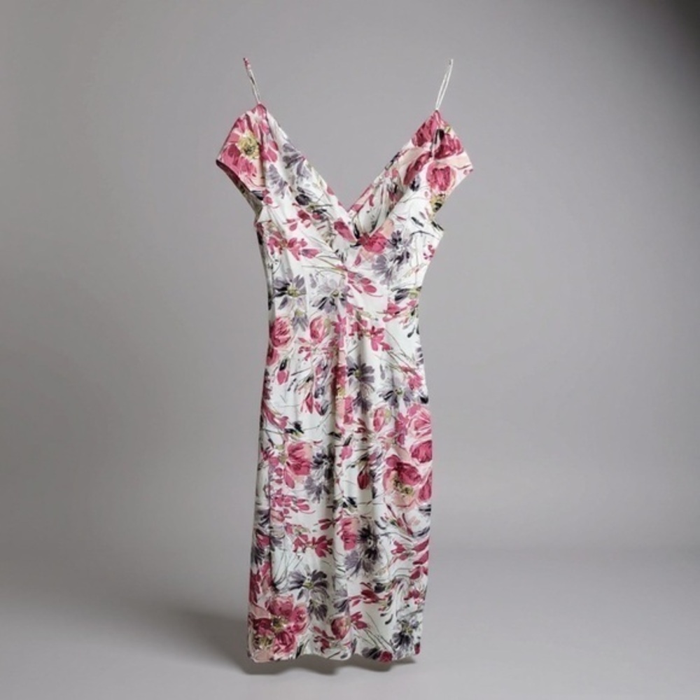 Maggy london Floral V-Neck Dress casual size 2